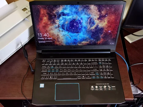 Acer Predator Helios 300 laptop de gaming FOTO Adrian Pogîngeanu