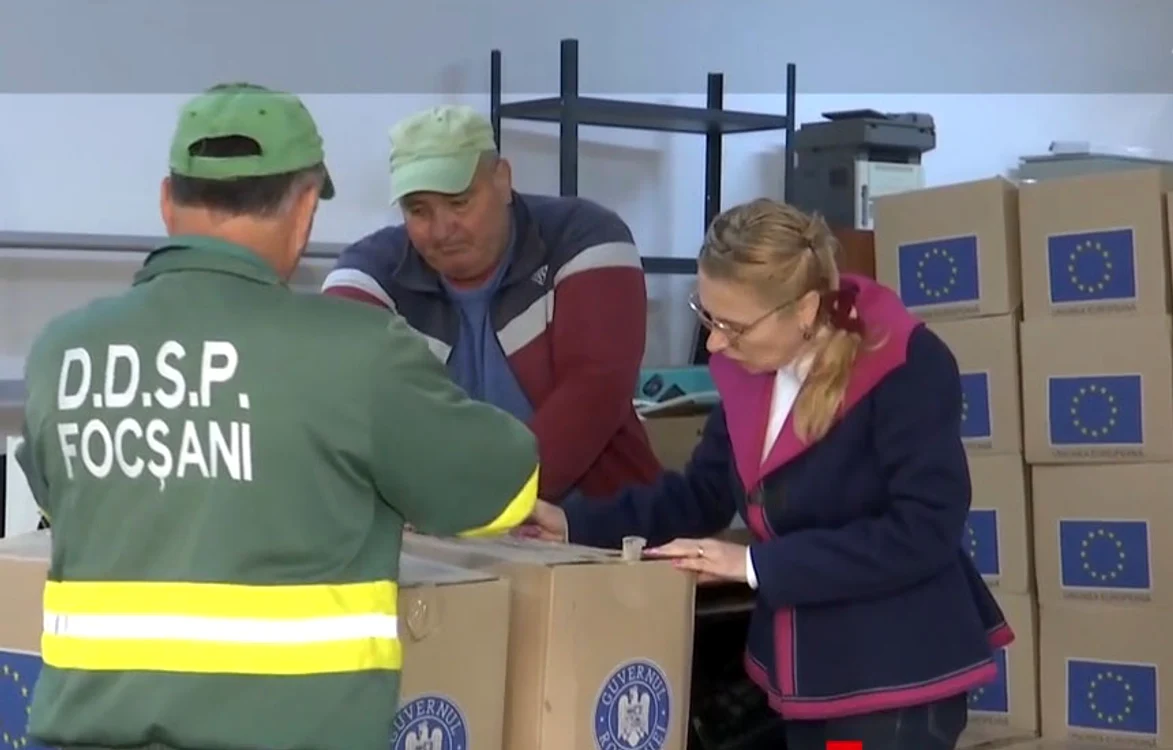 Viceprimarul Alexandra Tătaru a verificat pachetele primite de municipiul Focșani