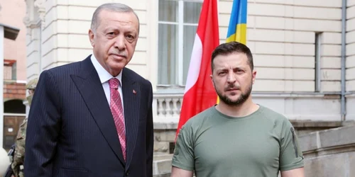 Recep Tayyip Erdogan şi Volodimir Zelenski la Liov Foto Twitter Nexta.jpg