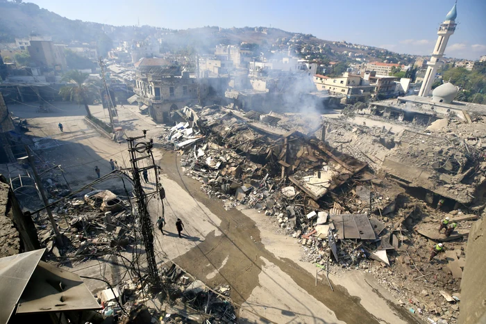 Consecințele bombardamentului israelian asupra unei piețe din Nabatieh, sudul Libanului FOTO EPA-EFE