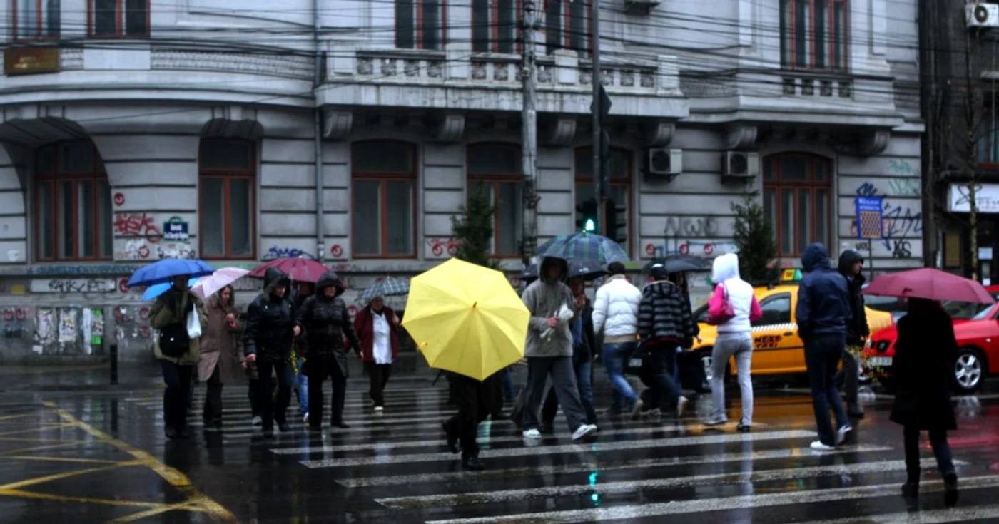 Luni, în Bucureşti, cerul va fi variabil cu unele înnorări în prima parte a zilei, când vor fi condiţii de fulguialăFOTO: Arhiva Adevărul
