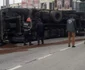 TIR încărcat cu fier vechi răsturnat într-un sens giratoriu din Râmnicu Vâlcea Foto Adevărul