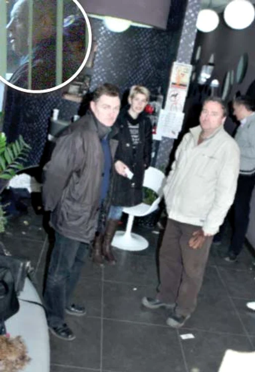 
    Conducerea unităţii a decis ieri  să renoveze complet salonul (fotografii: realitatea tv)  