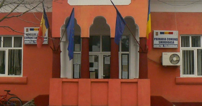 Pericolel pândesc la tot pasul în Primăria din Smîrdioasa foto:Claudiu Dumitrache