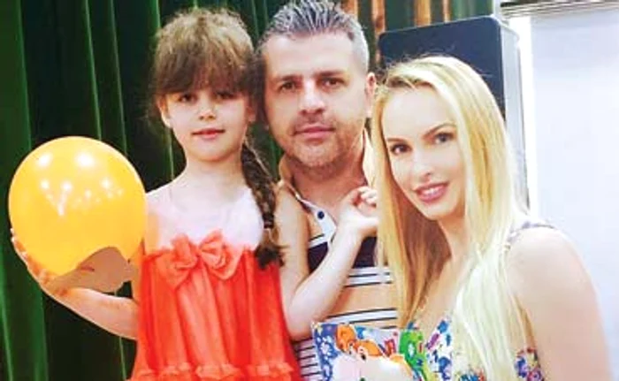 
    Sofia, copila Andreei Spătaru şi a lui  Sorin Marica, a încheiat clasa zero  