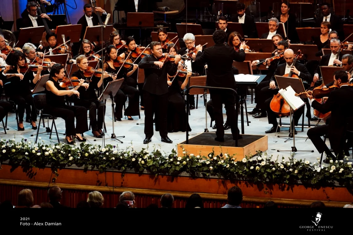 Maxim Vengerov, alături de Orchestra Naţională a Franţei              Foto Alex Damian