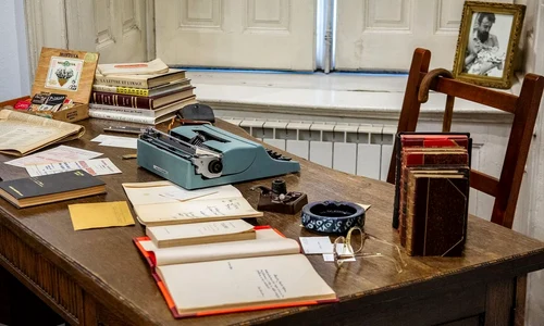 Expoziția „Infinitatea cuvintelor. Ileana și Romulus Vulpescu” (© Cristian Oeffner Oprea / Muzeul Municipiului Bucureşti)