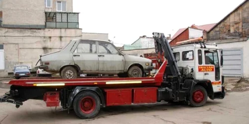 Maşinile parcate ilegal vor fi ridicate