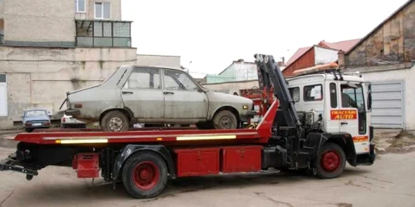 Maşinile parcate ilegal vor fi ridicate