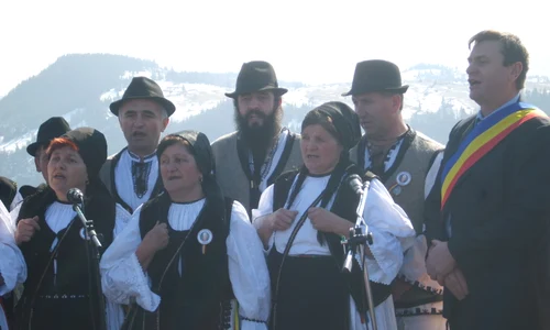 Primarul, Dîmbul lui Gîf şi horenii jpeg