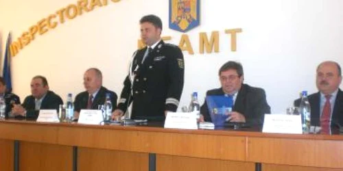 Şefii Poliţiei Neamţ trebuie să treacă prin filtrul anchetei ministeriale