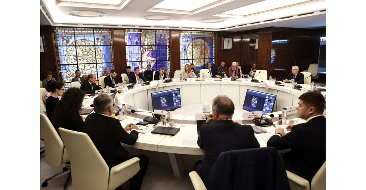 Masa rotundă cu tema ”Strategia României cu privire la reutilizarea apelor uzate tratate” FOTO: GOV