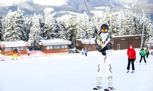 Un nou sezon de schi la început pe pârtiile Transalpina Voineasa Foto Domeniul Schiabil Transalpina-Voineasa