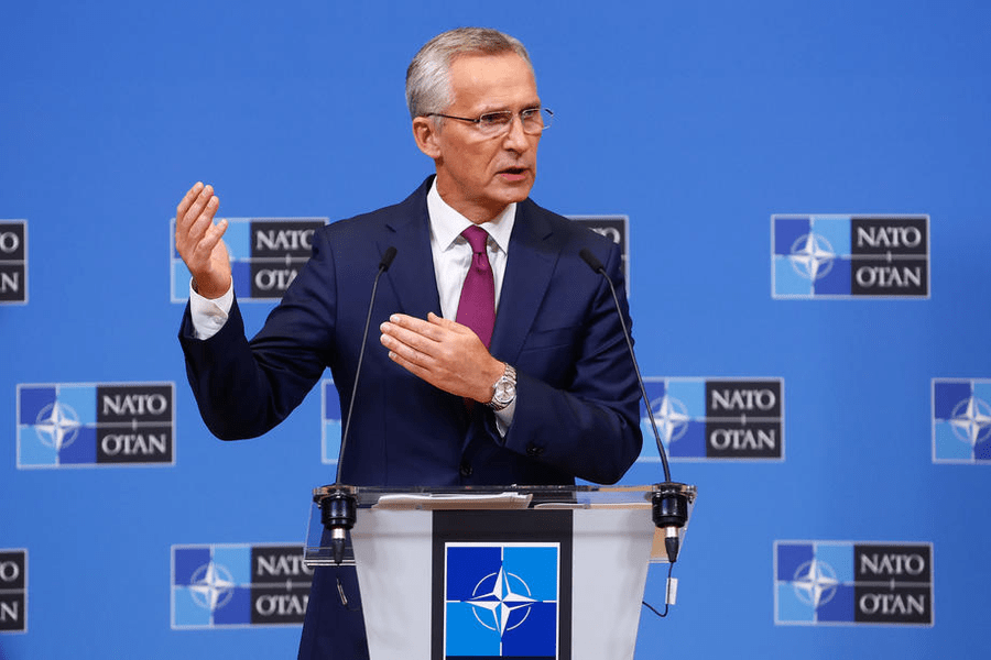 Șeful NATO:  „Sprijinul militar pentru Ucraina este cea mai scurtă cale către pace"