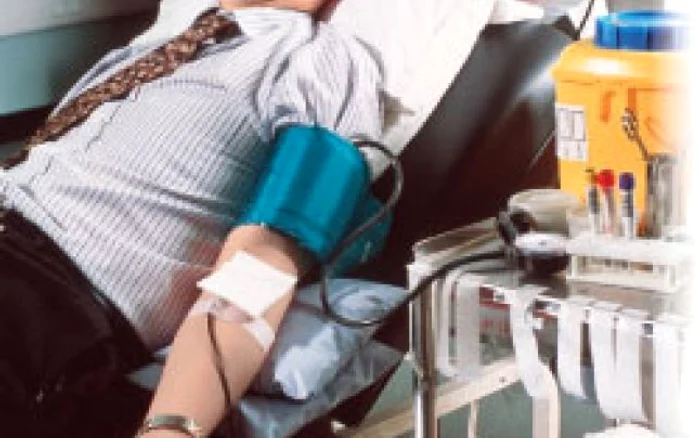 Celulele stem hematopietice se obţin din sângele periferic sau din măduva osoasă