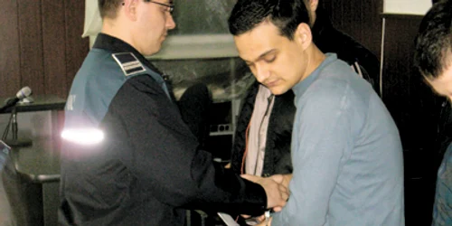 Reşiţa: ORAŞUL PE SCURT / Hackeri prezentaţi instanţei