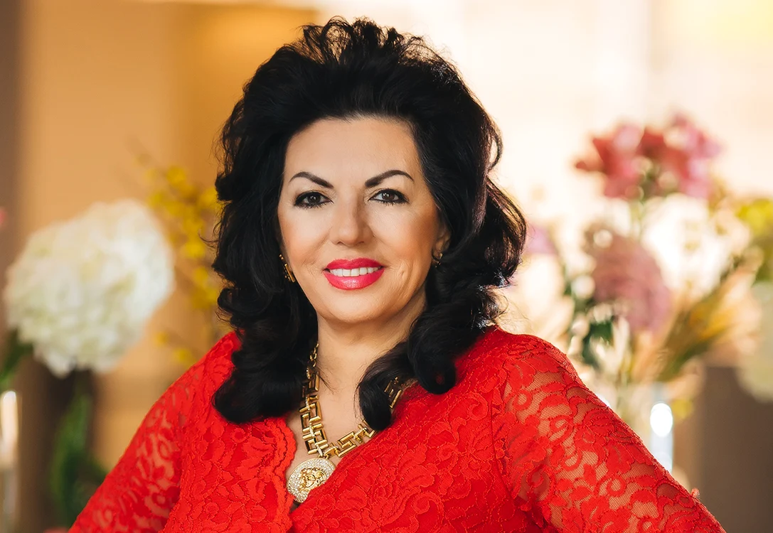 
    Carmen Harra  