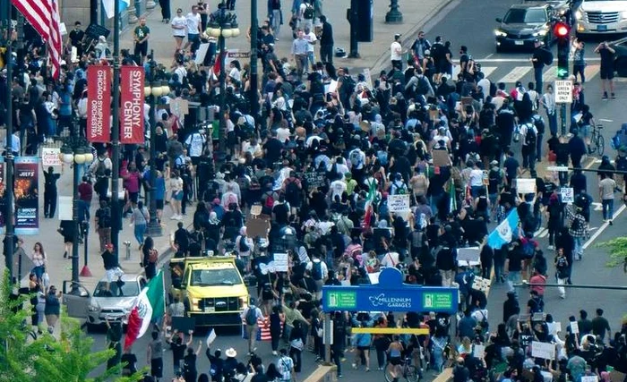 VIDEO Protestele din Los Angeles. Casa Albă: Donald Trump „nu va permite niciodată ca legea străzii să prevaleze în America”