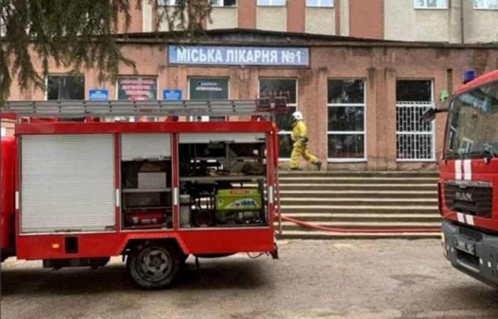 
    Pacientul rănit, care prezintă arsuri grave, a fost internat la terapie intensivăFoto: News.ro  