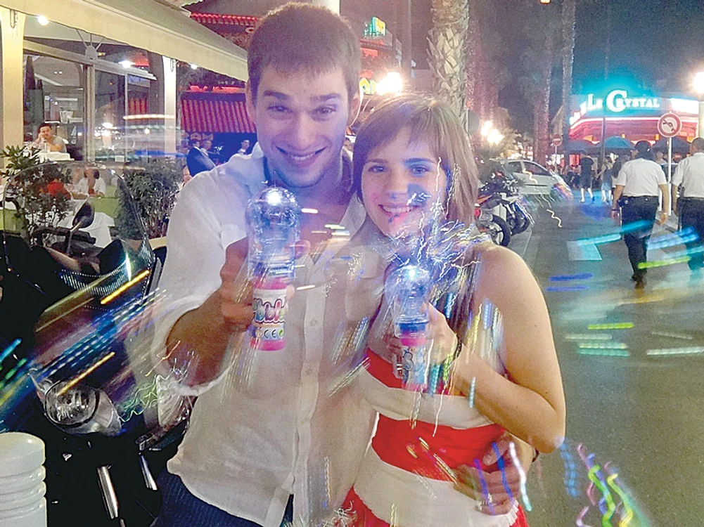 Zilele trecute au  petrecut pe  Litoral, în  prima vacanţă  în doi