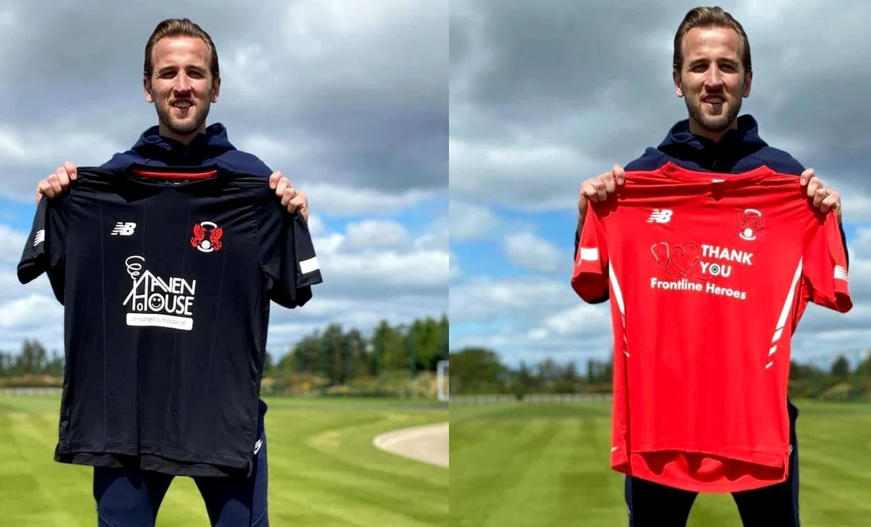 Harry Kane a prezentat și noile tricouri ale echipei Leyton OrientFoto: Facebook/HarryKane