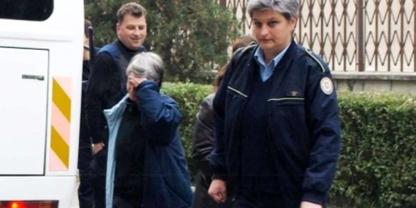 Adriana Constantin şi-a ascuns chipul. D. G.