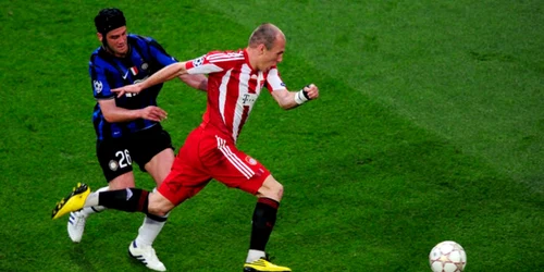 Arjen Robbe, în duel cu Chivu în finala Ligii Campionilor din 2010