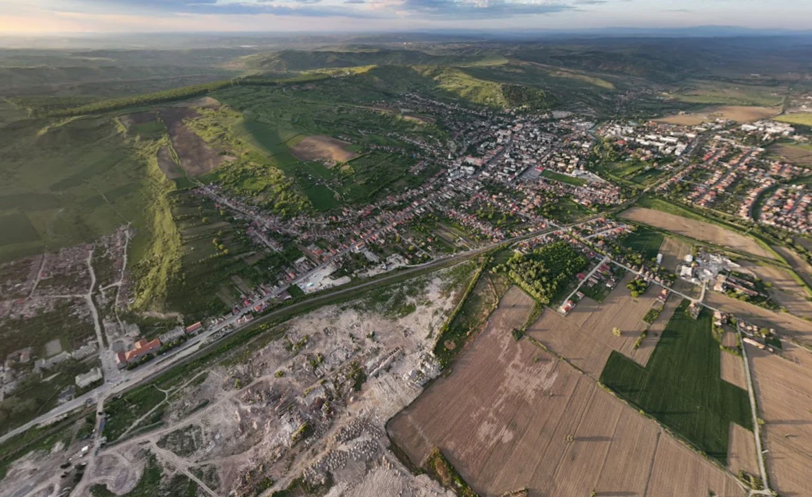 Vechea platformă chimică din Târnăveni. Foto: Ilie Olar. Google maps