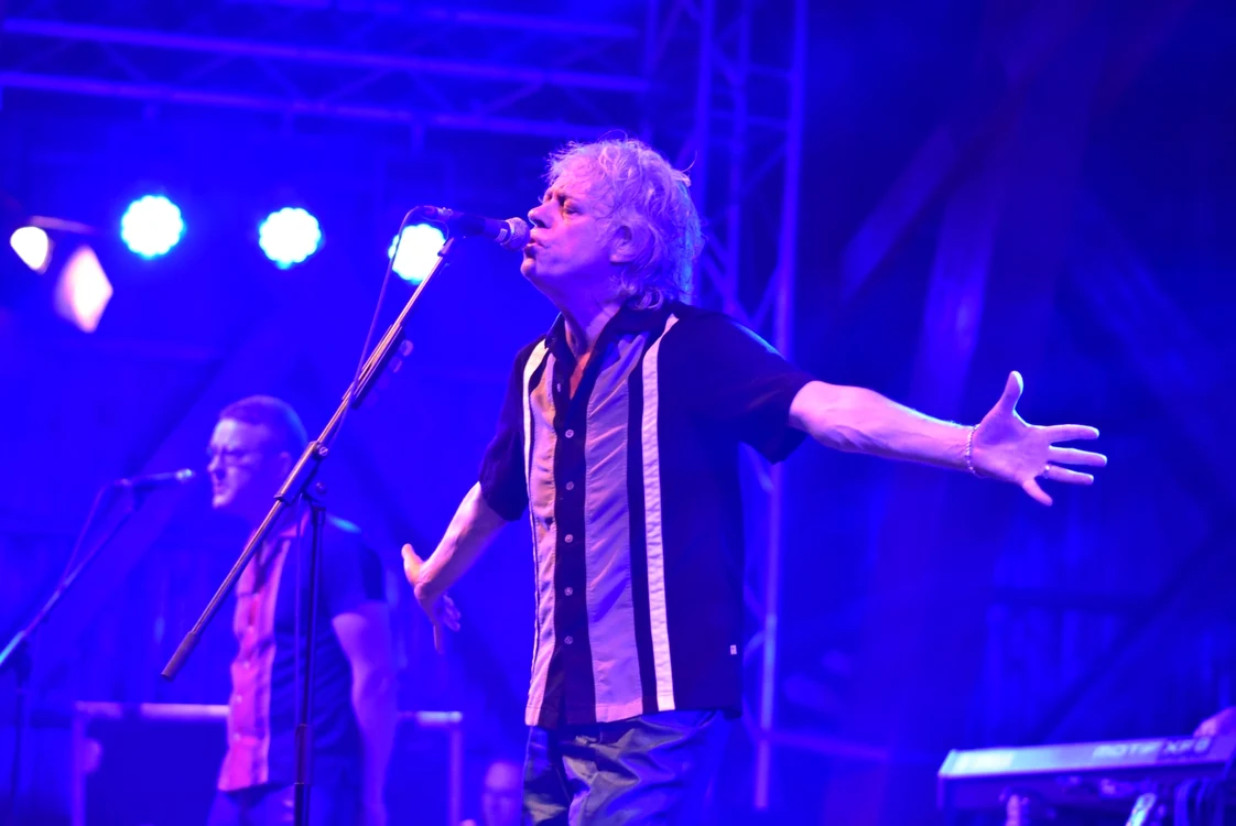 
    Un muzician în plină formă la 64 de ani: legendarul Bob Geldof  