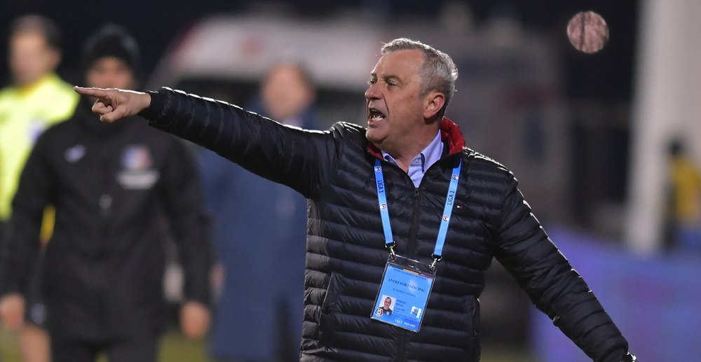 Laszlo Balint, dat afară de UTA. Mircea Rednic revine în fotbalul românesc