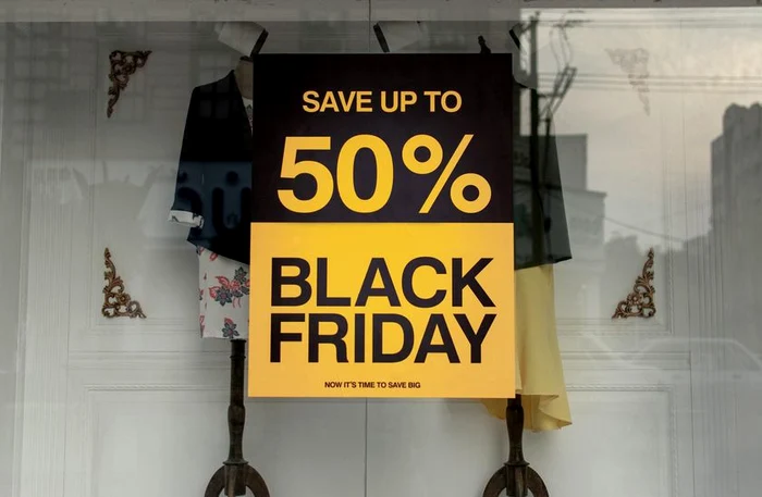 
    Americanii leagă tradiţia Black Friday de cumpărăturile de Ziua Recunoştinţei @unsplashclickpentrufemei.ro  