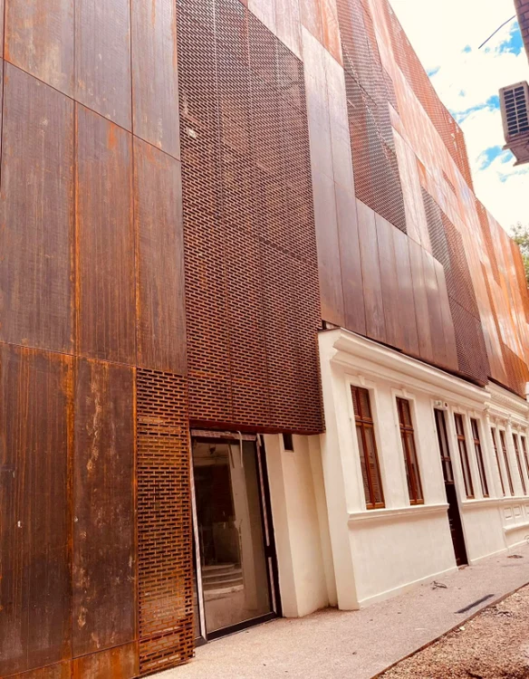 Teatrul Grivița 53 este primul teatru construit de la zero de comunitate. FOTO: Facebook