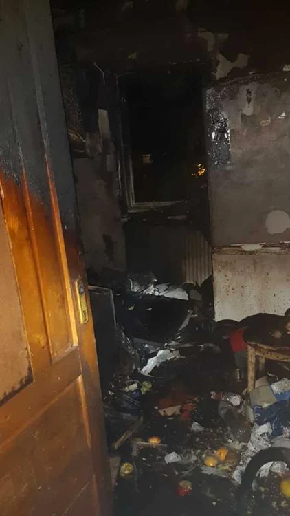 Focul a fost provocat de un scurtcircuit în bucătărie FOTO Facebook/ISU Călăraşi