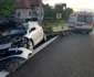 Accident rutier pe DN7 - E81 în Bujoreni - Vâlcea - o maşină cu stupi s-a ciocnit cu un cap de pod Foto Adevărul