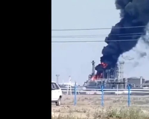rafinarie de petrol din Rusia in flacari foto twitter