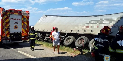 Accident grav TIR A1 petresti FOTO ISU Dâmbovița 3