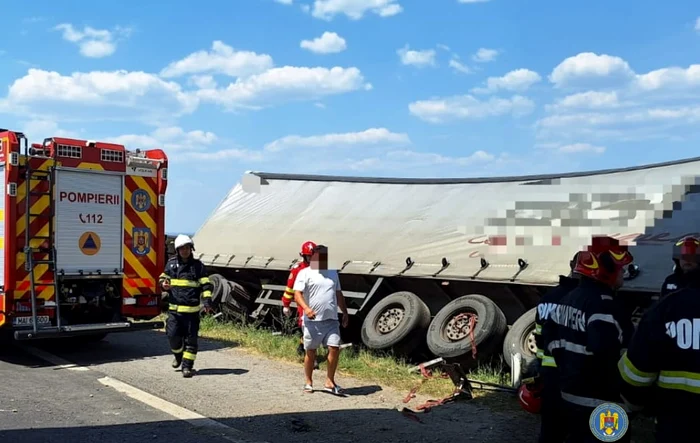 Accidentele în care sunt implicate TIR-uri sunt frecvente. FOTO arhivă IGSU
