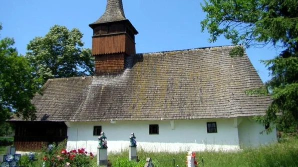 Biserica de lemn din Boz, restaurată cu fonduri europene / FOTO jpeg