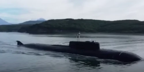 Rusia a efectuat ample exerciții militare în Oceanul Arctic FOTO Captură video