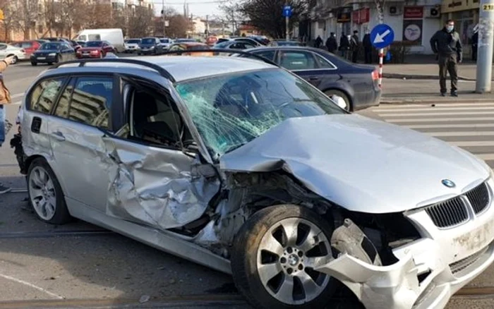 
    Accidentul s-a produs din vina șoferului autoSursa foto: Adevărul/Diana Frîncu  