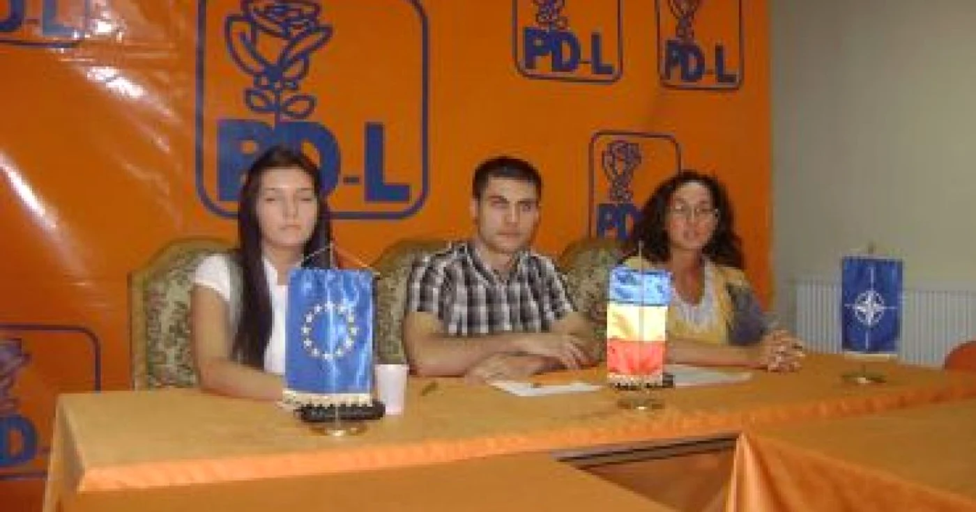 Satu Mare: Studenţii democrat-liberali şi-au ales conducerea