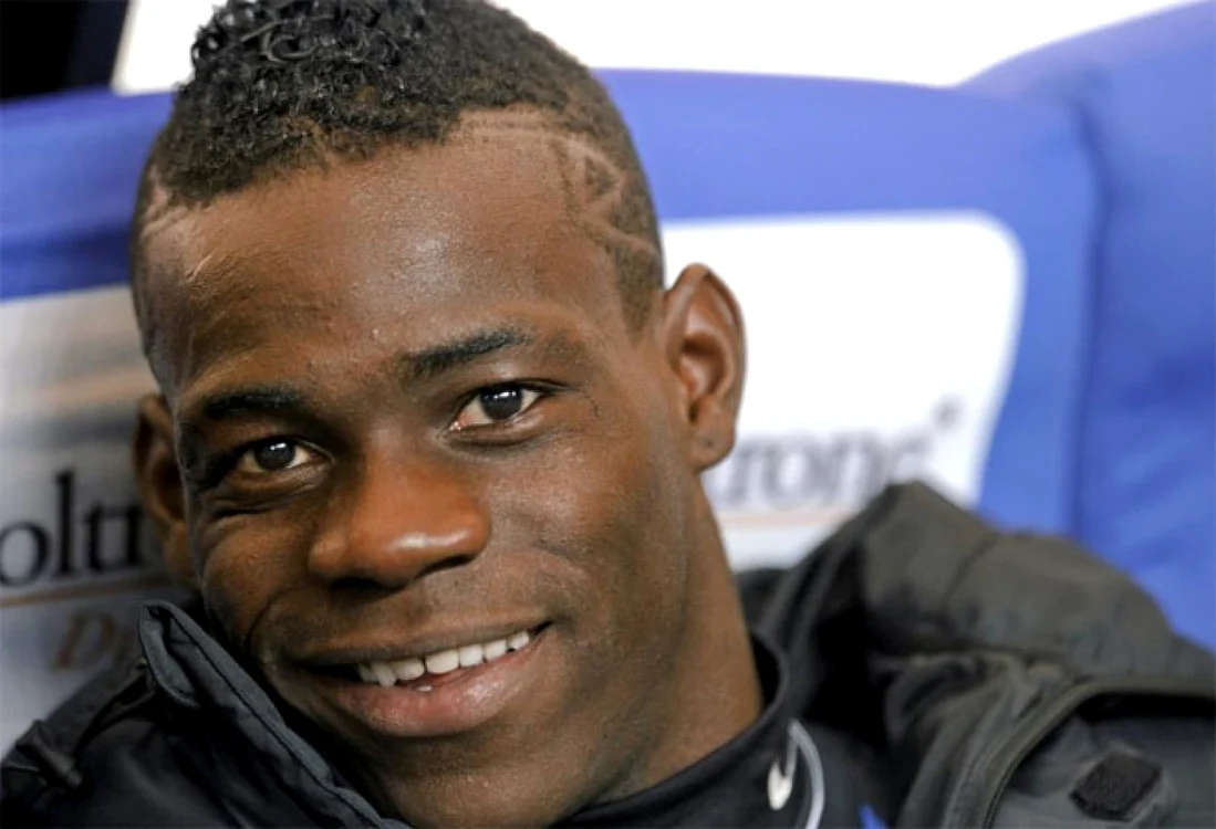 Balotelli este cunoscut ca fiind unul dintre cei mai rebeli fotbalişti din lume FOTO MC FCcouk