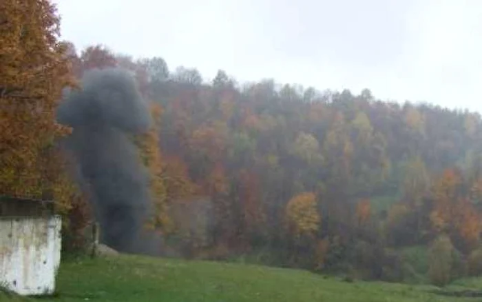 Râmnicu Vâlcea: Un elev a găsit o grenadă în spatele şcolii