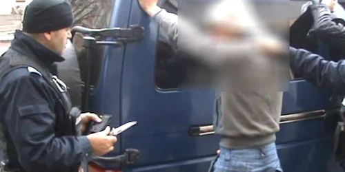 Brăila:Pentru port ilegal de cuţit un tânăr s-a ales cu dosar penal