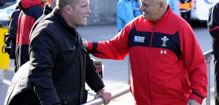 Phil Vickery (stânga), alături de Waren Gatland, antrenorul Țării Galilor * Foto: Reuters