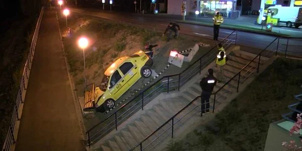Taxi-ul s-a oprit pe malul Cibinului