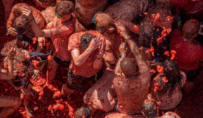 După doi ani de pauză, oamenii s-au dezlănțuit l Tomatina FOTOGRAFII Profimedia