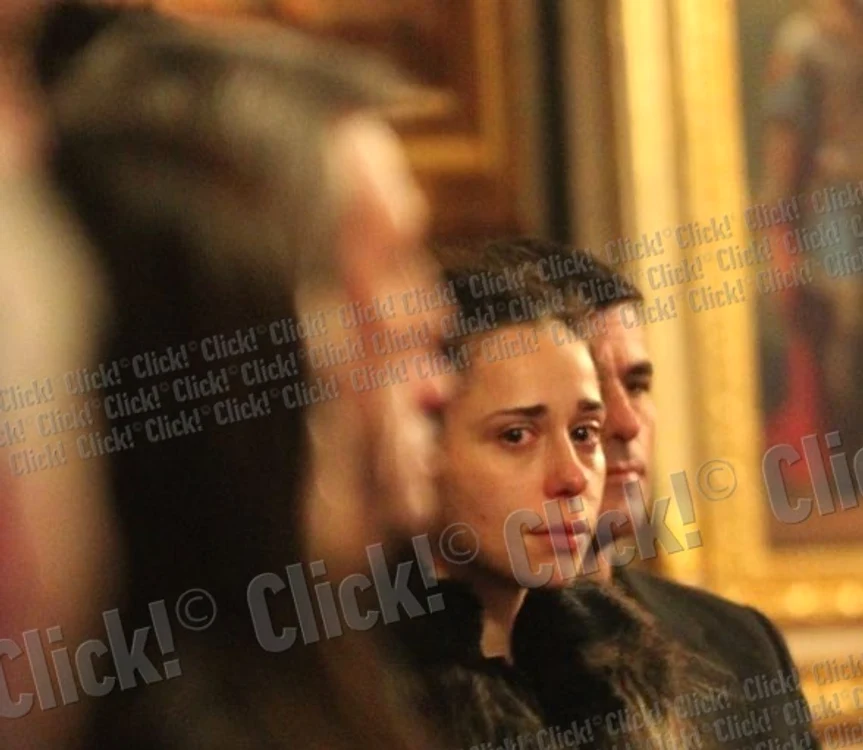 
    Irina Iovan, la priveghiul tatălui ei  