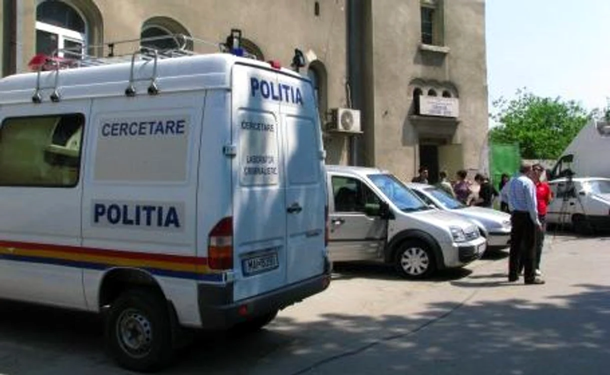Poliţiştii l-au reţinut pentru 24 de ore pe ieşeanul care a furat maşina