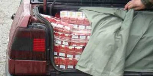 Ţigările au fost confiscate, iar autoturismul indisponibilizat.